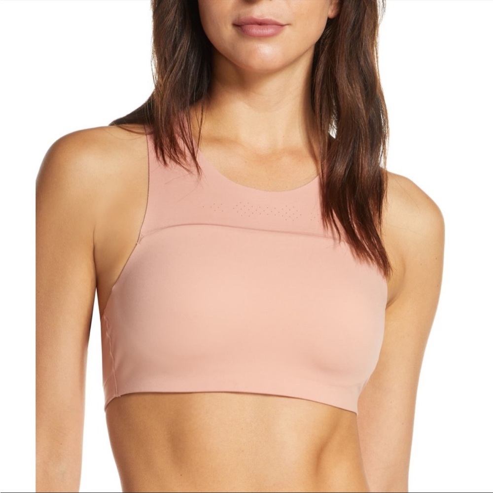 Chantelle Blush High-Neck Sports Bra